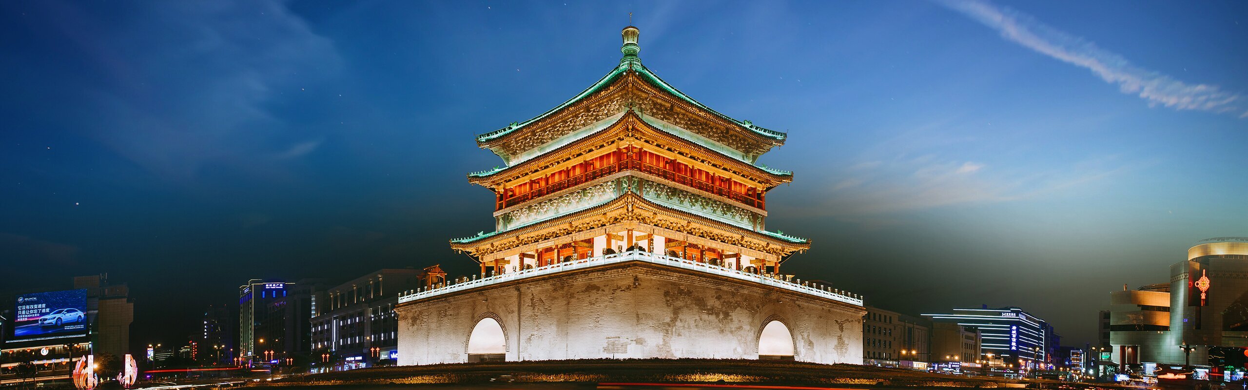 How to Visit Xi'an's Bell Tower: Local Guide's Expert Tips