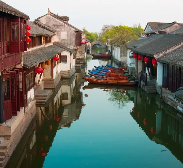 Beautiful Chinese gardens in Suzhou