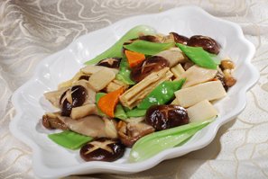Eating vegetarian food with Best China Journey