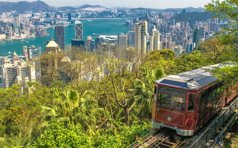 Hong Kong Weather in April