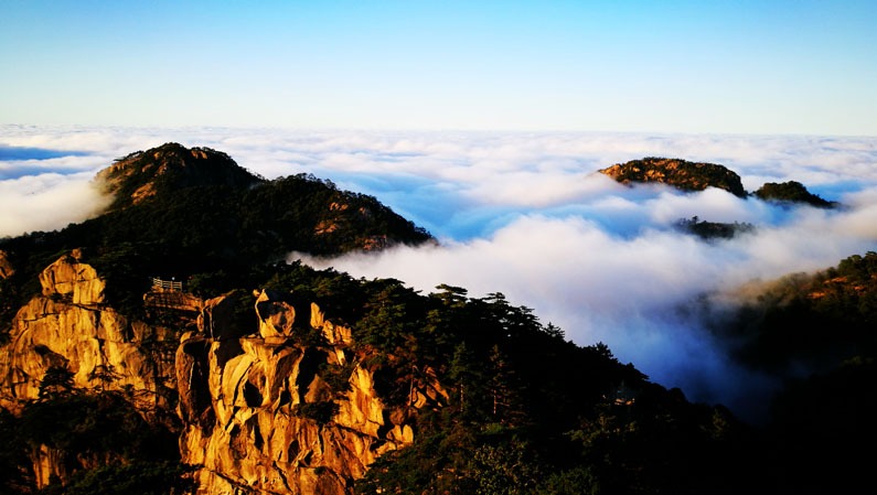 Sea of Clouds in Huangshan
