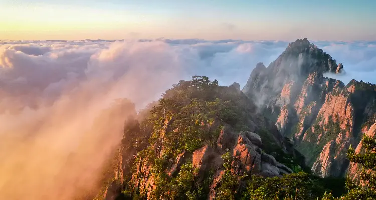 The Clouds of the Yellow Mountains
