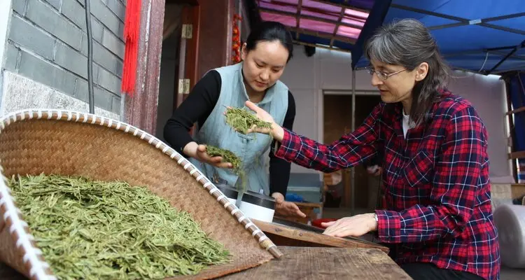 stir-frying tea