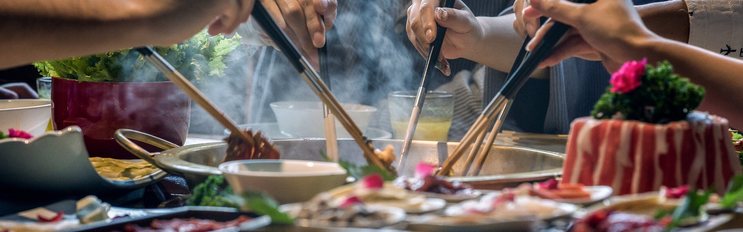 The Differences Between Tourist Restaurants and Local Restaurants