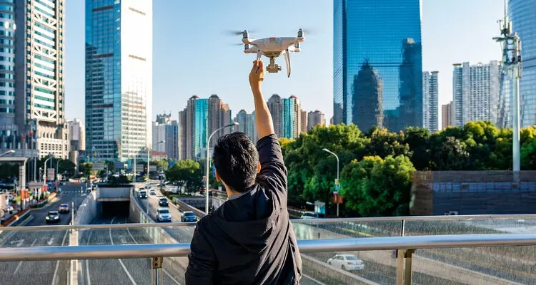 DJI