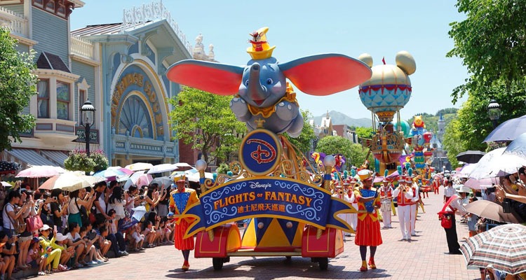Disney Flights of Fantasy Parade