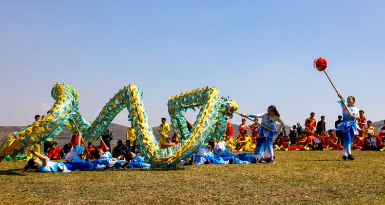 Chinese dragon dance