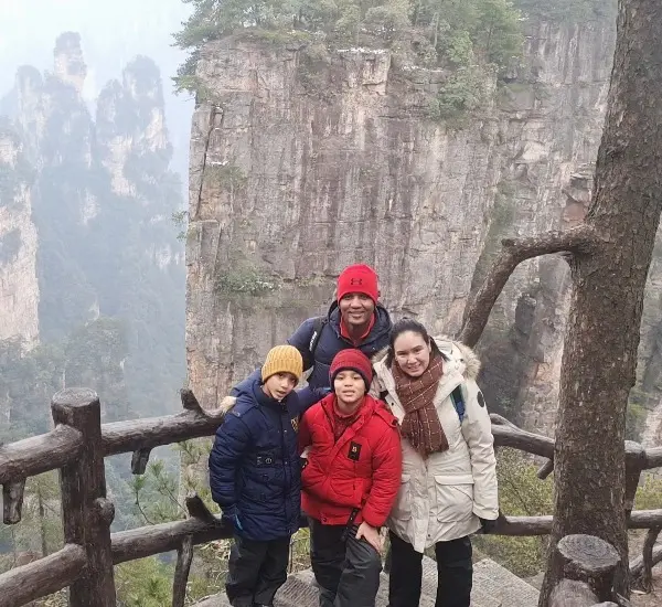 Explore Zhangjiajie and Land of Pandas