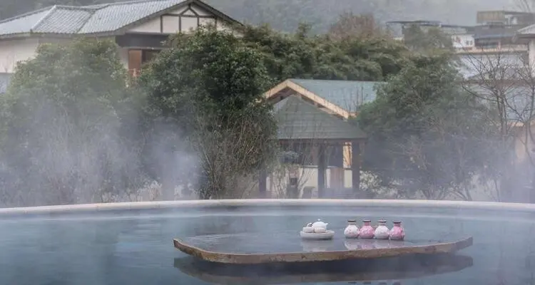 Chengdu Howard Johnson Huashuiwan Hot Springs Resort