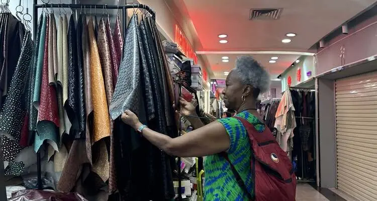 clothing market