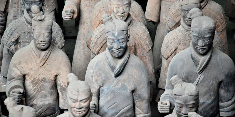The figures in Pit 1