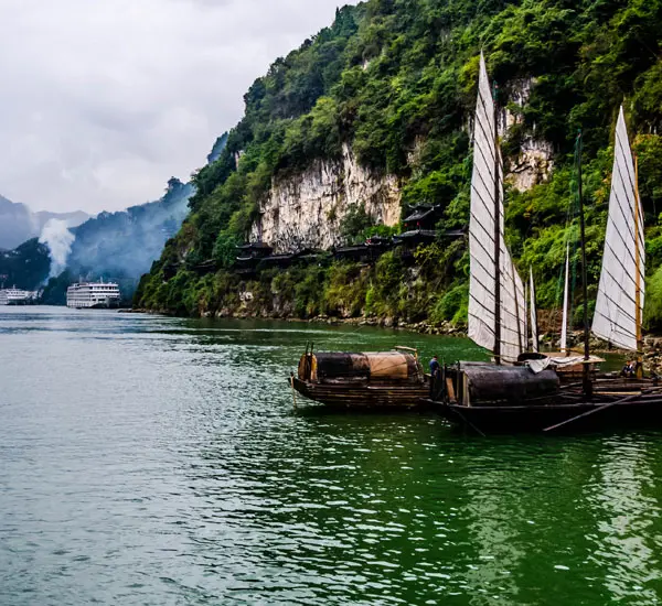 the boats on the Yangtze River