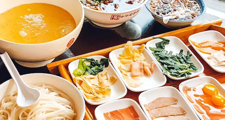 Try the most famousYunnan food