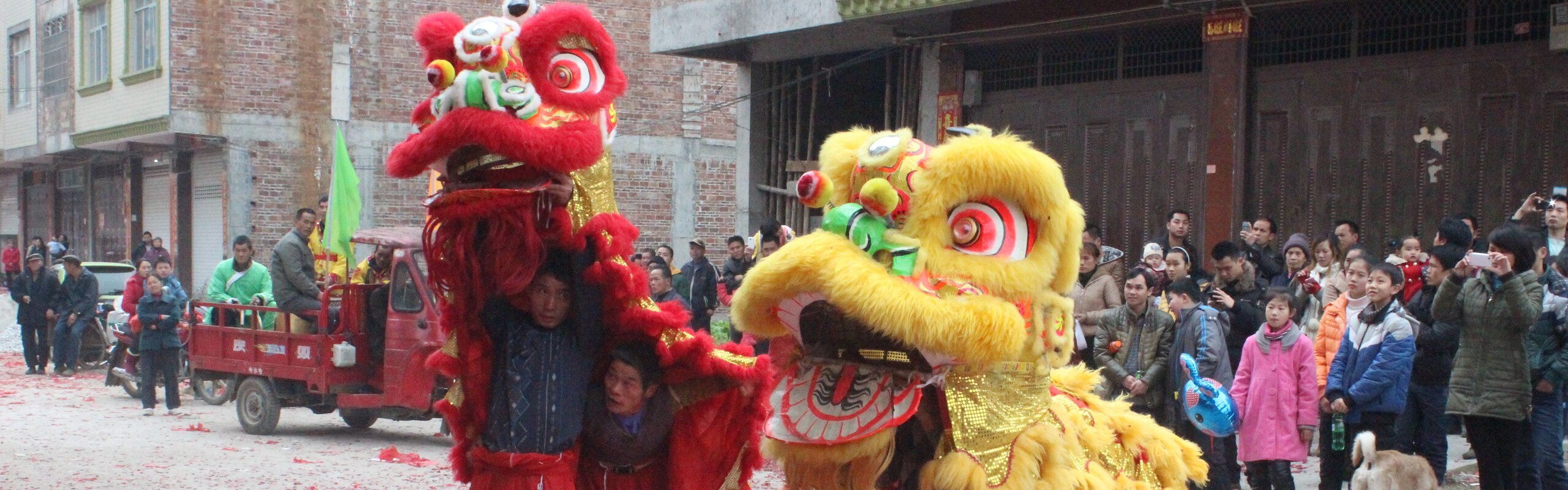 Chinese Lion Dances: What Is It and What Does It Symbolize?
